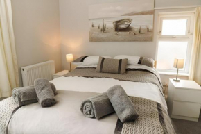 Seaside Bliss Your Perfect 1BR Wales Escape